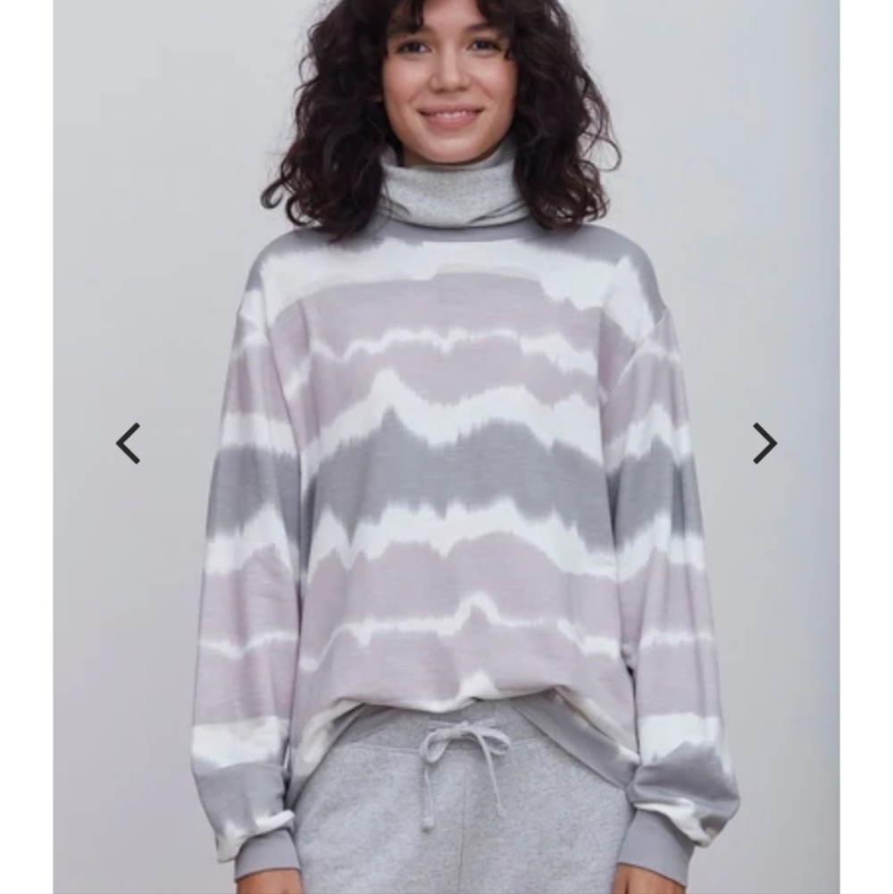 NWT Grey State Protective Perri Sweatshirt